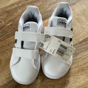 Adidas sneakers NWT